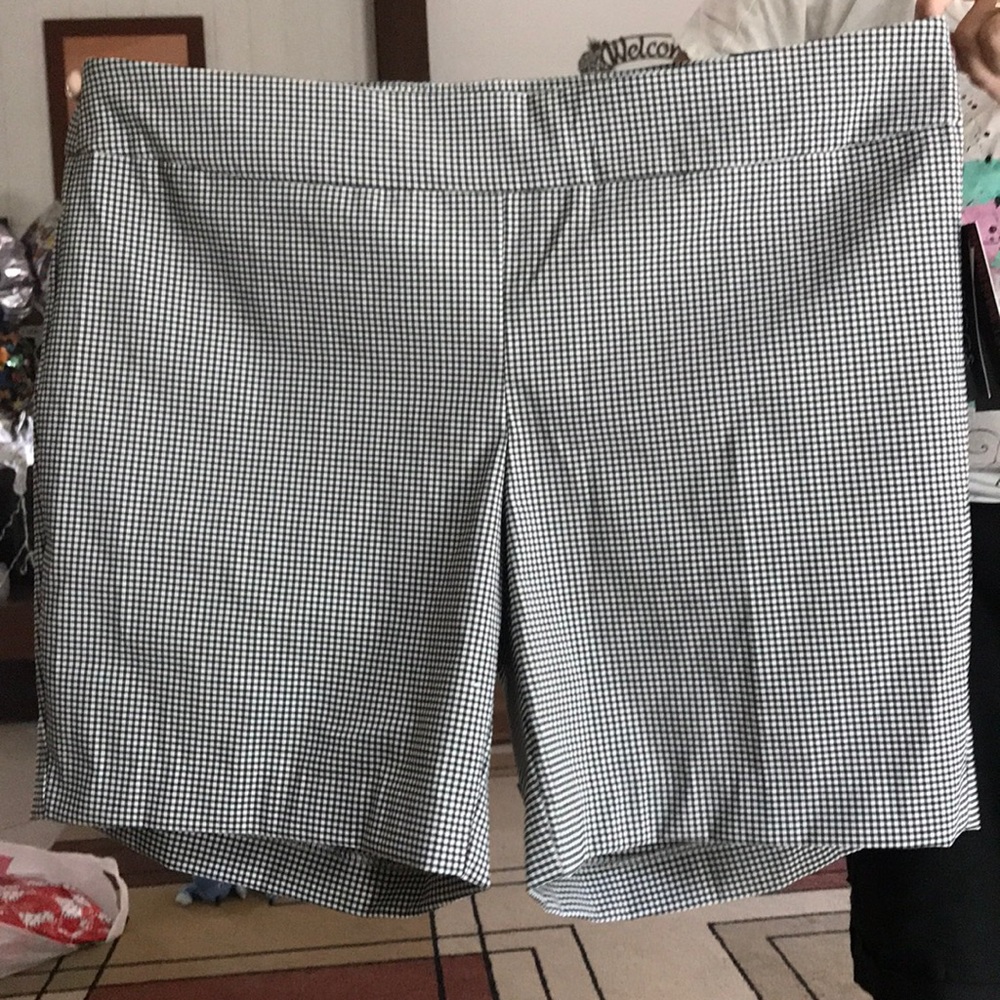 Women’s shorts NWT